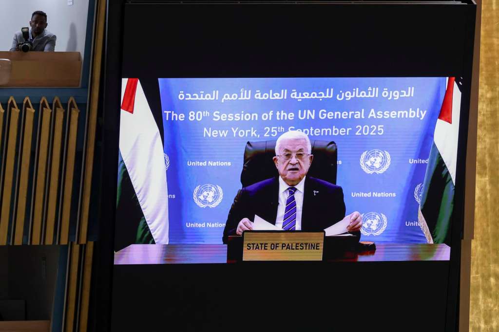 NEW YORK (United States), 25/09/2025.- President of the State of Palestine Mahmoud Abbas speaks via video conference during the General Debate of the 80th session of the United Nations General Assembly at United Nations headquarters in New York, New York, USA, 25 September 2025. (Nueva York) EFE/EPA/SARAH YENESEL