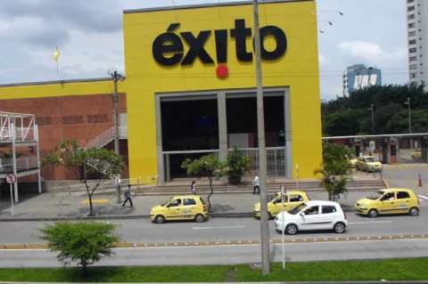 Acciones del Grupo Éxito cambiarán de dueño: así lo aprobó la Superfinanciera