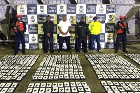 La Armada incautó cerca de tres toneladas de cocaína en el Pacífico