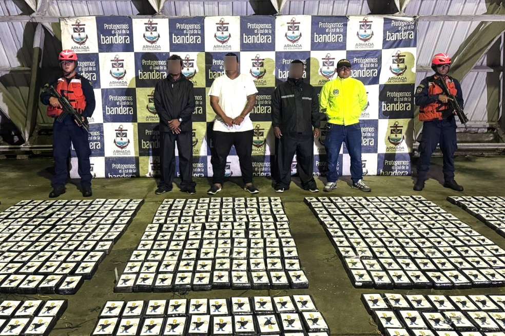 La Armada incautó cerca de tres toneladas de cocaína en el Pacífico
