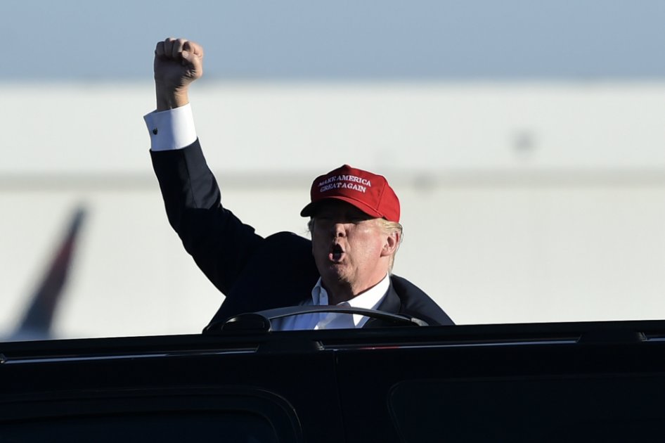 Donald Trump tras un encuentro con sus seguidores este domingo en Minneapolis, Minnesota. / AFP