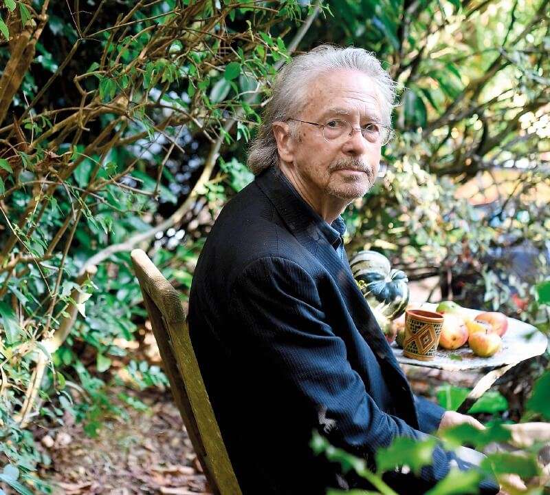Peter Handke nació el 6 de diciembre de 1942 en Griffen, Austria. Su origen materno es esloveno. Vive en París. / AFP