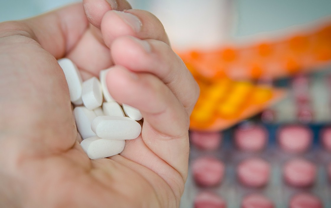 En Colombia y en otros países, la pandemia por COVID 19 evidenció más la necesidad existente de fortalecer la autonomía en la producción de medicamentos, dispositivos y equipos médicos.