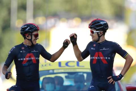 Michal Kwiatkowski ganó la etapa 18 del Tour de Francia con un Carapaz demoledor