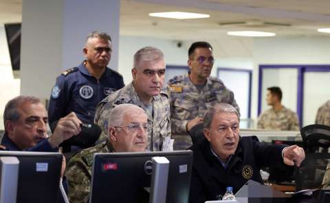 Tras el atentado en Estambul, Turquía lanzó unos ataques aéreos en Siria e Irak