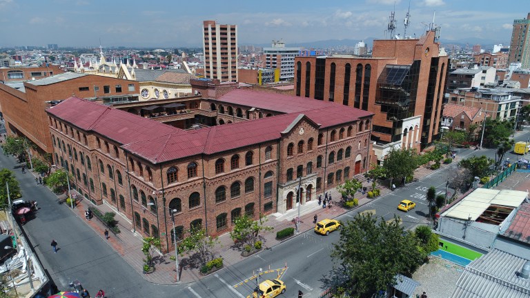 Equipo de la U. Santo Tomás: al servicio de la educación superior en Colombia