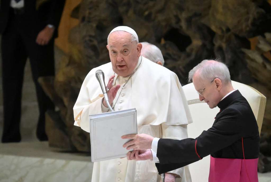 Vatican City (Vatican City State (holy See)), 22/01/2025.- Pope Francis leads the weekly general audience at the Paul VI Hall, in Vatican City, 22 January 2025. (Papa) EFE/EPA/ALESSANDRO DI MEO