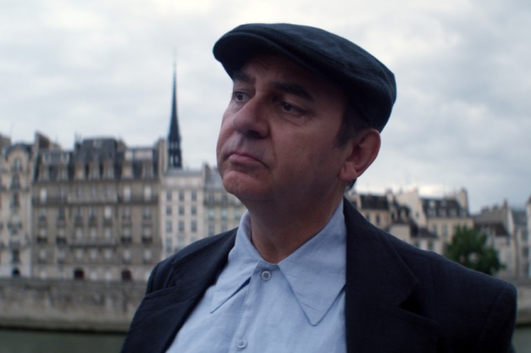 Neruda fugitivo: los días tristes del poeta