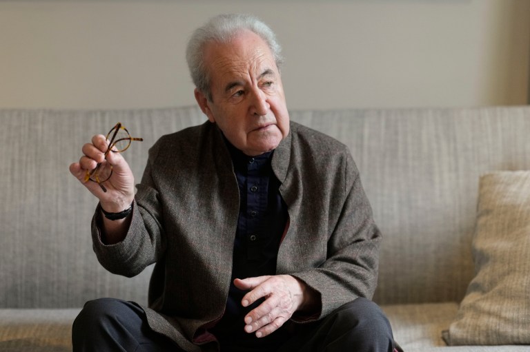 “Cuando el arte se propone cambiar el mundo, se vuelve una cursilería”: John Banville