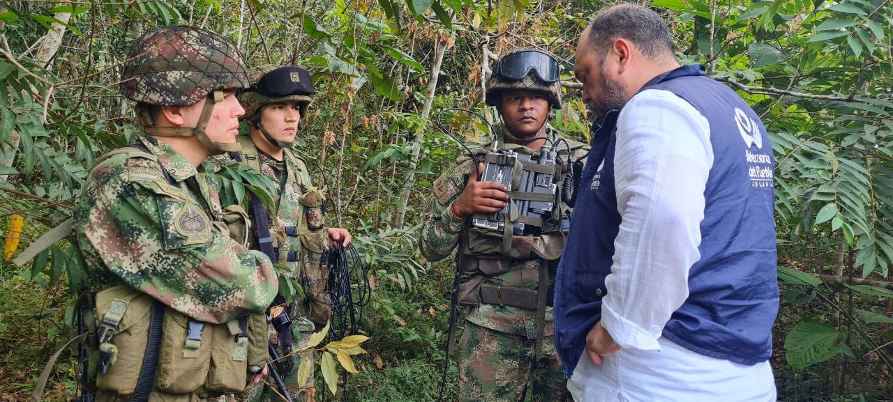 Habitantes de la zona hicieron un cerca humanitario con 30 soldados que hacen parte de la Fuerza de Tarea Conjunta Omega del Ejército.