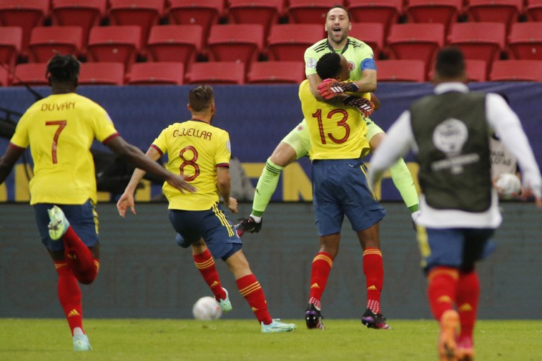 Con un David Ospina inmenso, Colombia clasificó a semifinales de la Copa América