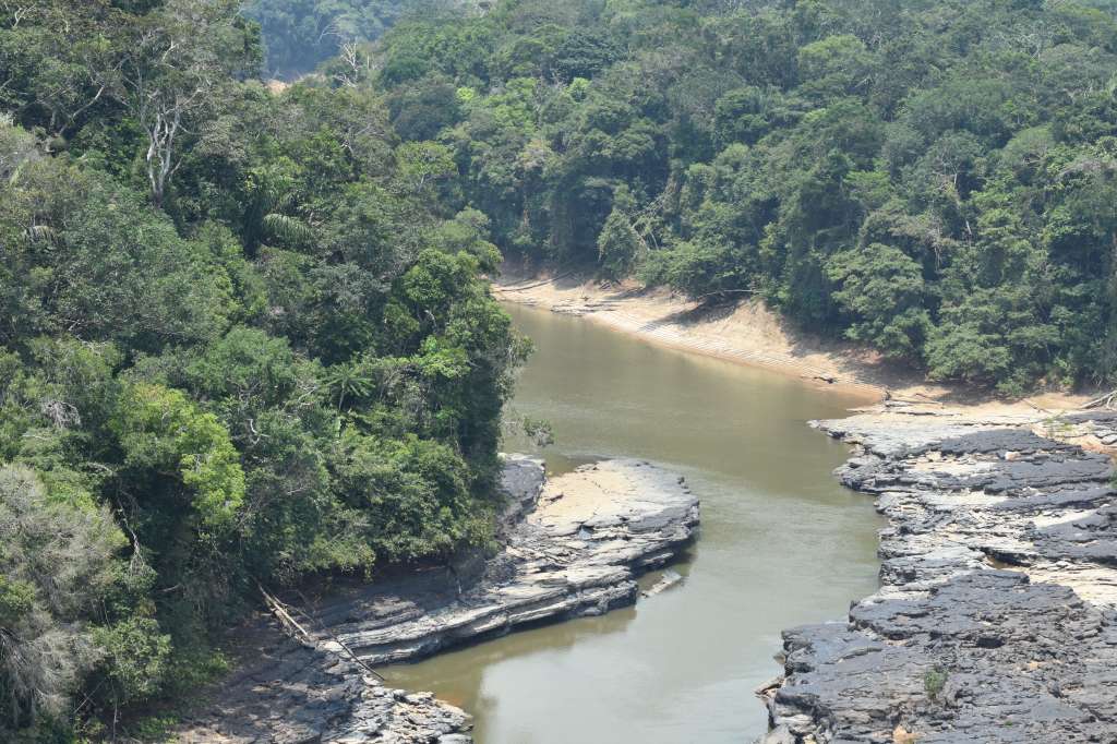En la imagen una zona del Parque Nacional Natural Serranía de Chiribiquete. Según un informe de Parques Cómo Vamos, en Colombia, alrededor de 25 millones de personas dependen del agua que captan  y depuran los Parques Nacionales Naturales.