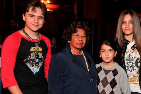 Katherine Jackson, feliz con la evolución de Paris