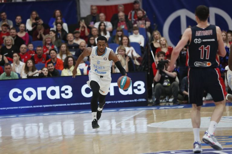 Competiciones europeas de básquetbol extendieron la suspensión a clubes rusos