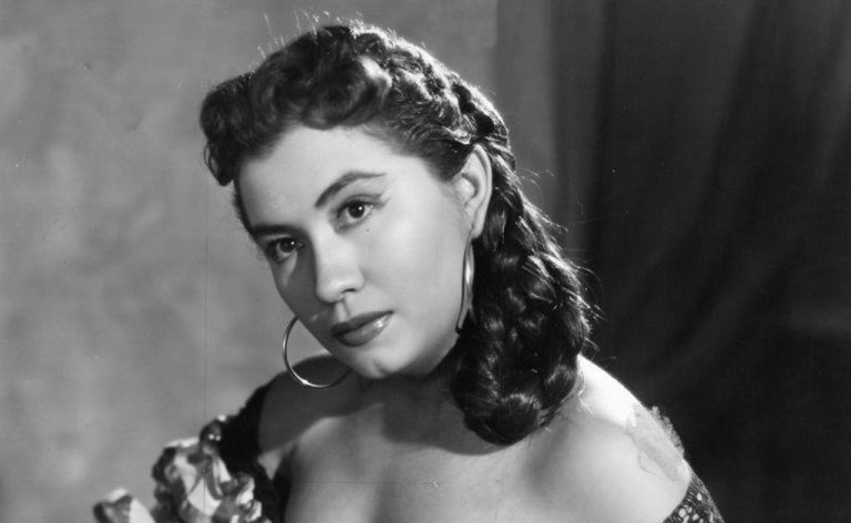 Lola Beltrán, 25 años sin la voz ranchera que le cantó a presidentes, reyes y emperadores