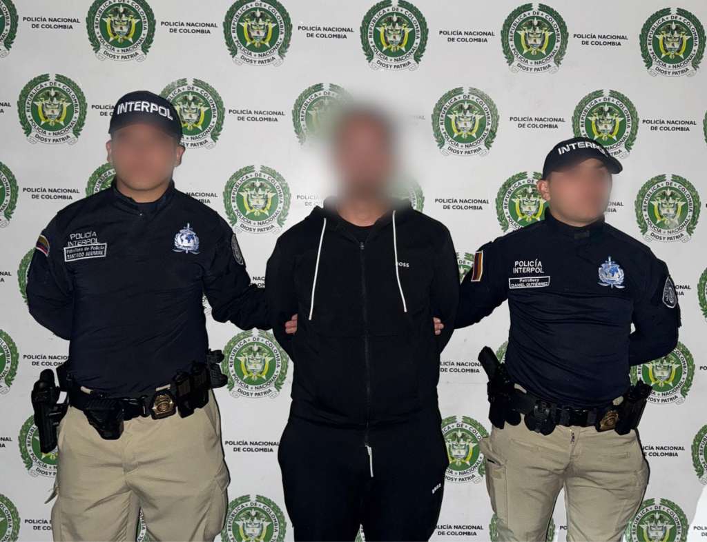 Momento de la captura de Arian Lluka, quien se había fugado de una cárcel en 2019. Allí cumplía una sentencia por homicidio agravado.