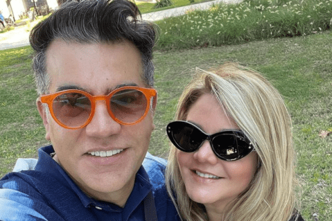 Esposa de Carlos Calero se rapó tras anunciar que sufre de cáncer: “amo mi calva”