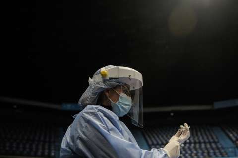 Minsalud asignó 244.800 dosis de la vacuna de AstraZeneca