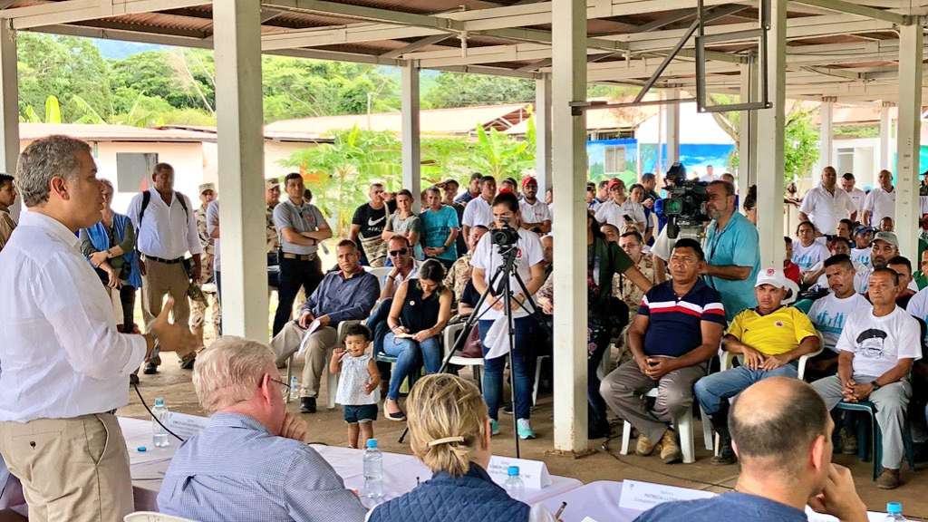 No se trató de un gesto menor. Es la primera vez que el presidente se reúne con excombatientes y visita una zona fundamental para la implementación de lo pactado. / Foto: Twitter Iván Duque