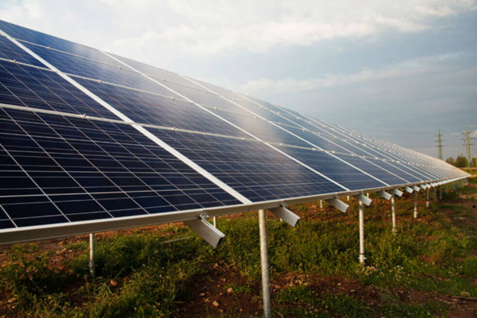 Menos del 2% de la energía producida en Colombia proviene de fuentes alternativas como la energía eólica o solar. / Public Domain Files/Imagen de referencia