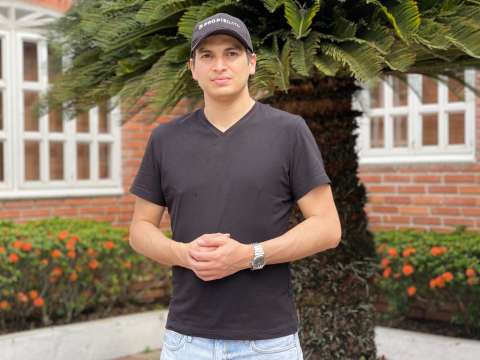El administrador de empresas que creó una app de asambleas virtuales exitosas