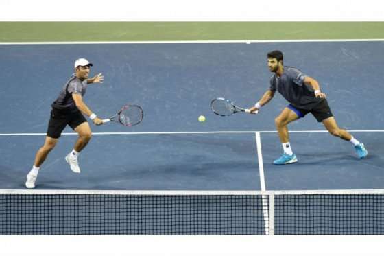 Cabal y Farah clasificaron a octavos de final del Masters 1000 de París. Foto: AFP