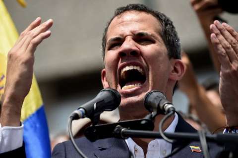 Guaidó pregunta a Fuerzas Armadas venezolanas: ¿Qué más van a esperar?