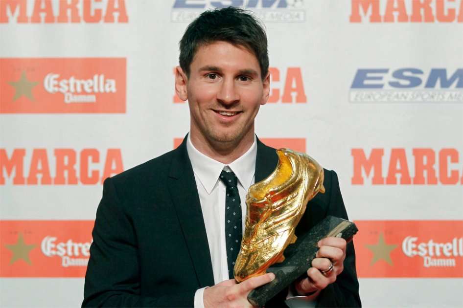 Messi y su 'nuevo botín' / EFE