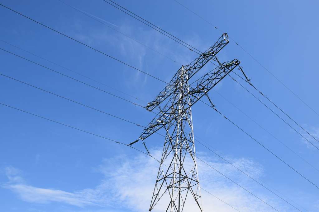 Según el Ministerio de Minas y Energía, durante este gobierno se han invertido $2,7 billones en el reforzamiento de la red de energía de la Costa Caribe (Plan 5 Caribe).