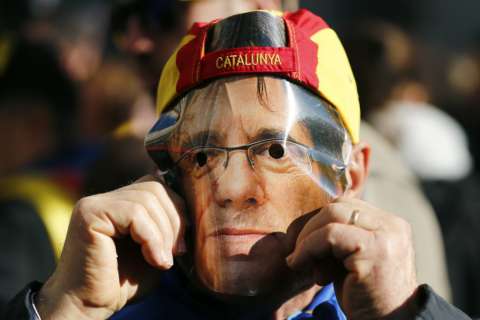 Cataluña: aplazan indefinidamente la investidura de Puigdemont