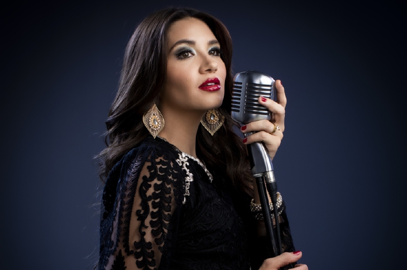 Mariana Gómez interpreta a Arelys Henao desde los 17 hasta los 30 años.