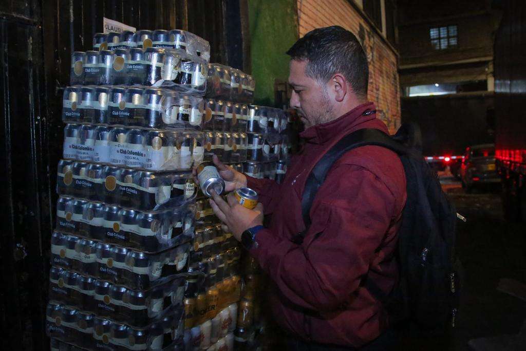 Fueron incautadas bebidas con fecha de vencimiento en la capital en medio de la celebración por el día de las velitas