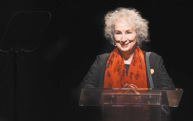 Margaret Atwood durante un conversatorio del pasado Hay Festival de Cartagena, en el que habló sobre la mujer y el aborto, entre otros asuntos. / Gatty Images