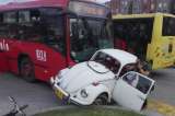 Un muerto y ocho heridos deja accidente de Transmilenio con vehículos particulares