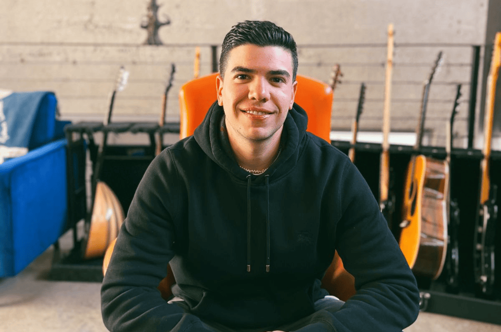 El manager y estratega lleva 12 años de recorrido en la industria musical.
