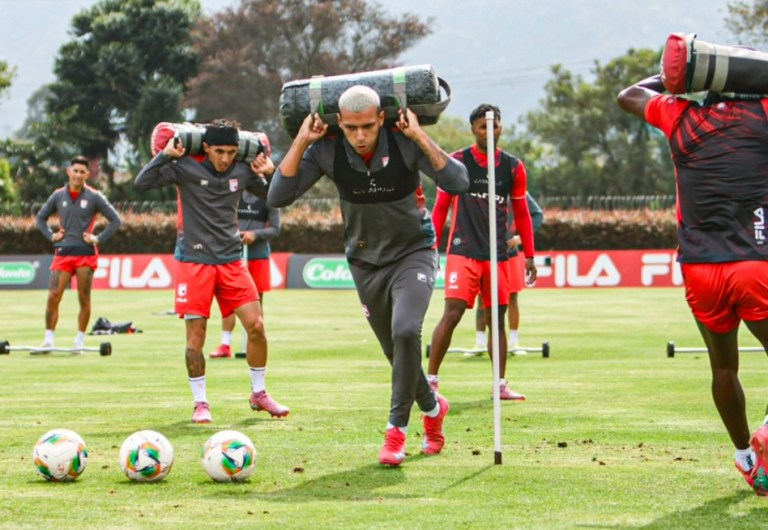 ¡Delantero argentino con pasado en Europa ya entrena con Independiente Santa Fe!