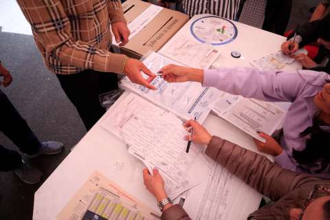 La brecha de la financiación de campañas entre mujeres y hombres llegaría al 130 %