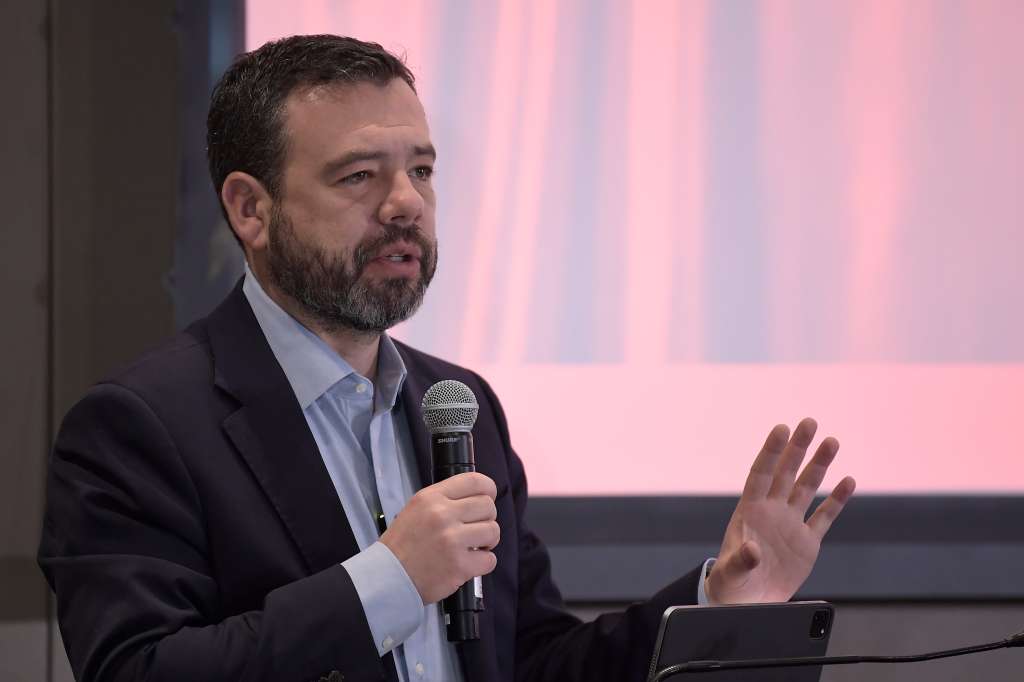Alcalde de Bogotá, durante la presentación de los resultados de la vigésimo séptima versión de la Encuesta de Percepción y Victimización 2025 (EPV), realizada por la Cámara de Comercio de Bogotá (CCB)