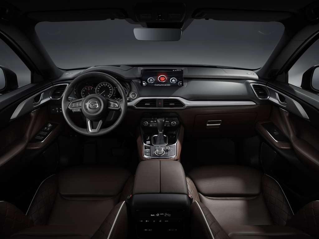 Mazda CX-9.