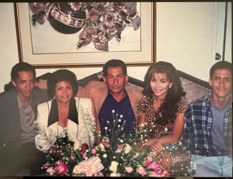 Lady Noriega y su papá.