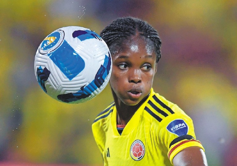 Linda Caicedo, mejor futbolista joven del año según la IFFHS