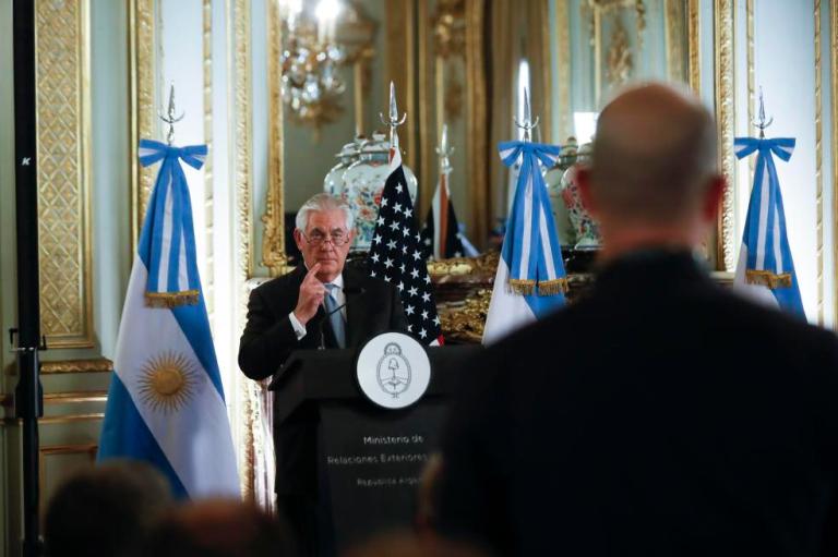 Paz, coca y Venezuela, los temas de Tillerson en Colombia