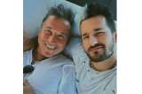 “Busca ayuda”: Ricardo Montaner a psicóloga que lo criticó por besar a su hijo