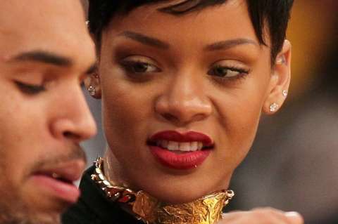 Chris Brown fue infiel a Rihanna con una camarera
