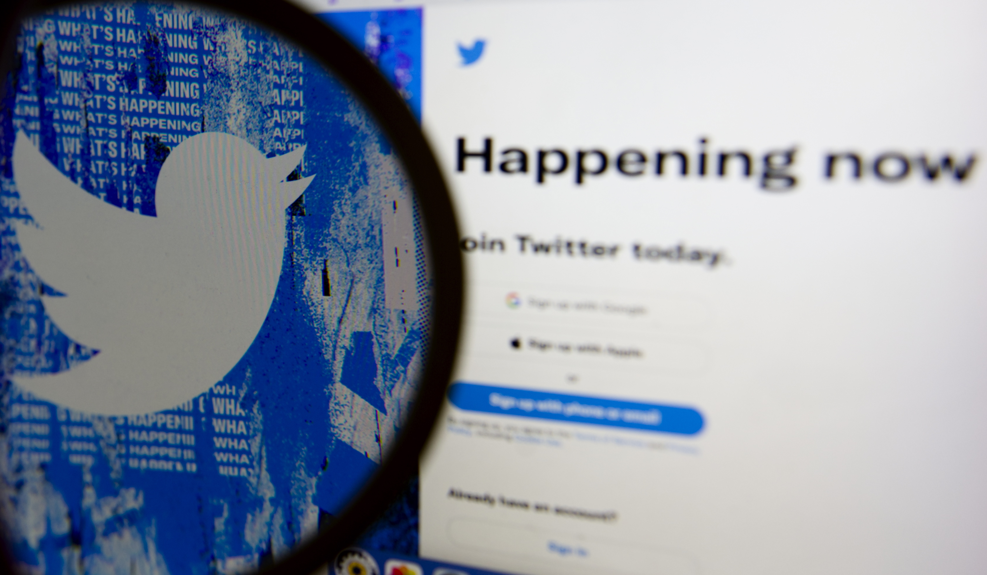 Belgrade (Serbia), 25/04/2022.- An illustration photo of Twitter landing page taken in Belgrade, Serbia, 26 April 2022. Elon Musk, the world'Äôs richest person, acquired Twitter for roughly 44 billion US dollars. (Belgrado) EFE/EPA/ANDREJ CUKIC