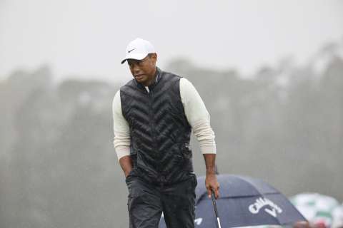 Tiger Woods abandonó el Masters de Augusta por una lesión