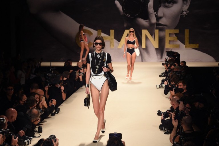 Chanel presenta su primera colección en África