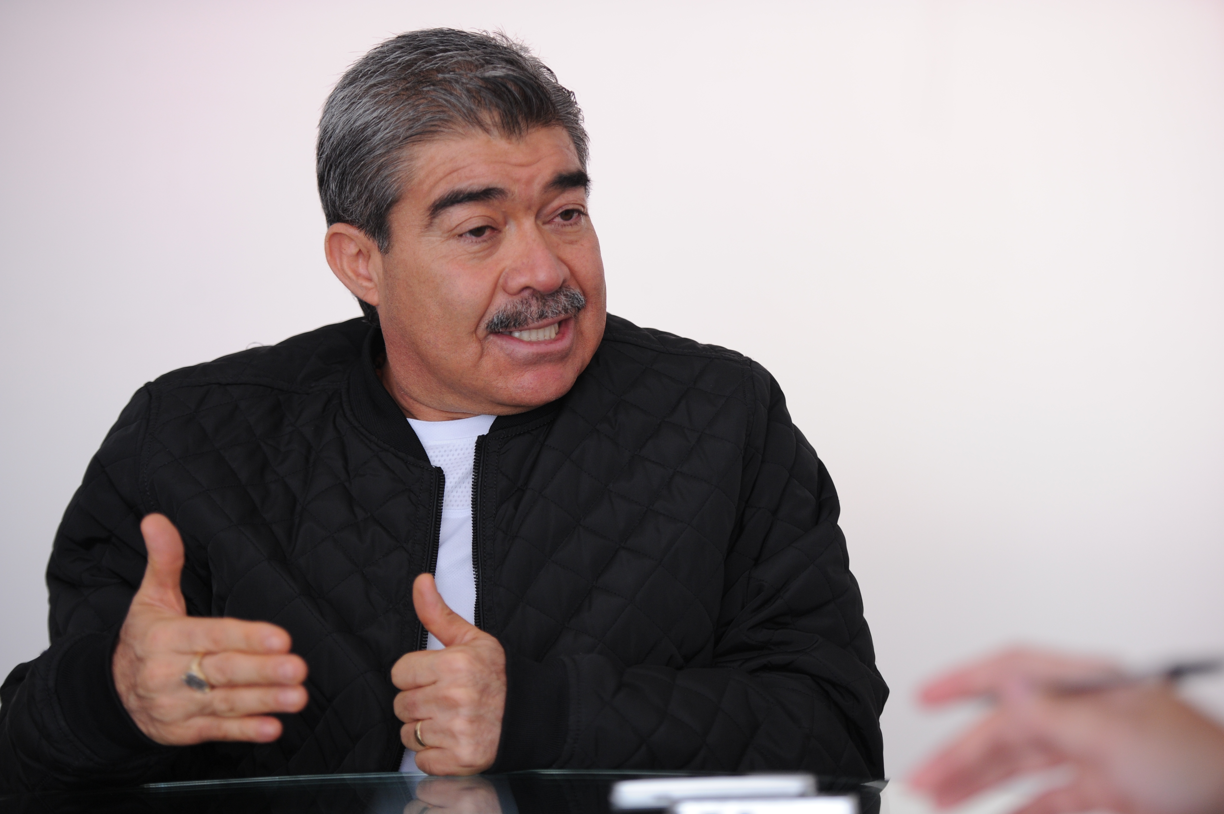 General (r), investigado por falsos positivos, se encuentra recluido en una guarnición militar en el Cantón Norte de Bogotá.