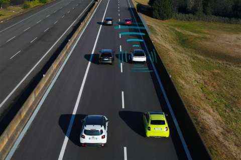 Sensores de punto ciego en los carros: así funciona esta tecnología de seguridad