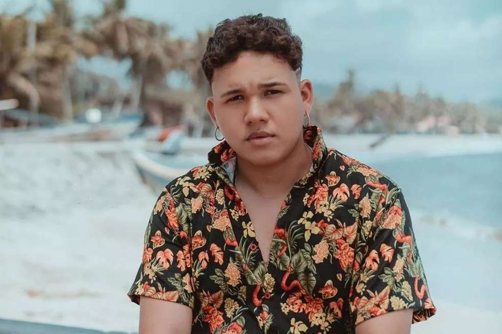 El cantante colombiano Beéle, reconocido por canciones como ‘Ella’ y Loco’ también está listo para asistir a ‘la boda del año’ como la han llamado algunos internautas.